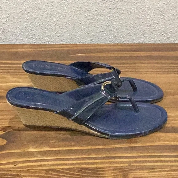 Preowned Lilly Pulitzer Wedge Sandals Dark Blue Size 7.5 (Item#S041) - Picture 4 of 9